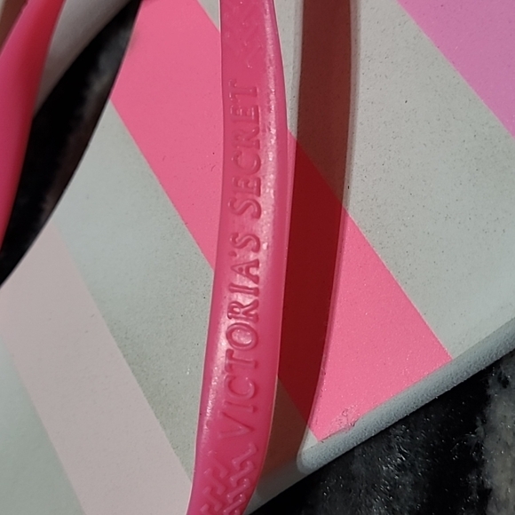 VICTORIA SECRET LOGO SIGNATURE STRIPES FLIP FLOPS SANDALS - Picture 4 of 11